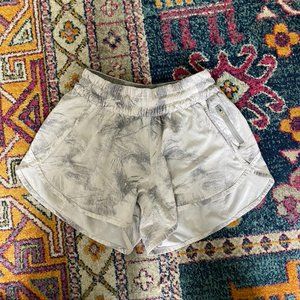 Lululemon Tracker Shorts 4"